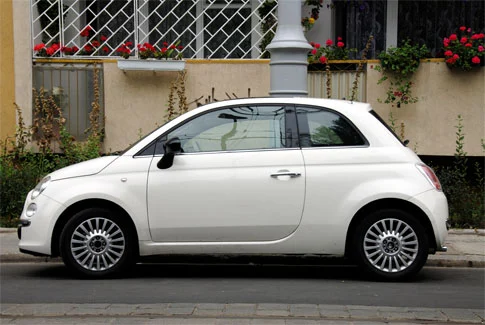 fiat 500 weißer Fiat 500 – Beispiel für Gebrauchtwagenankauf Herscheid